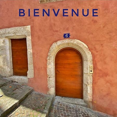 Coup De Coeur Au Pied Du Chateau - Nice Studio Ideally Located 안시 외부 사진