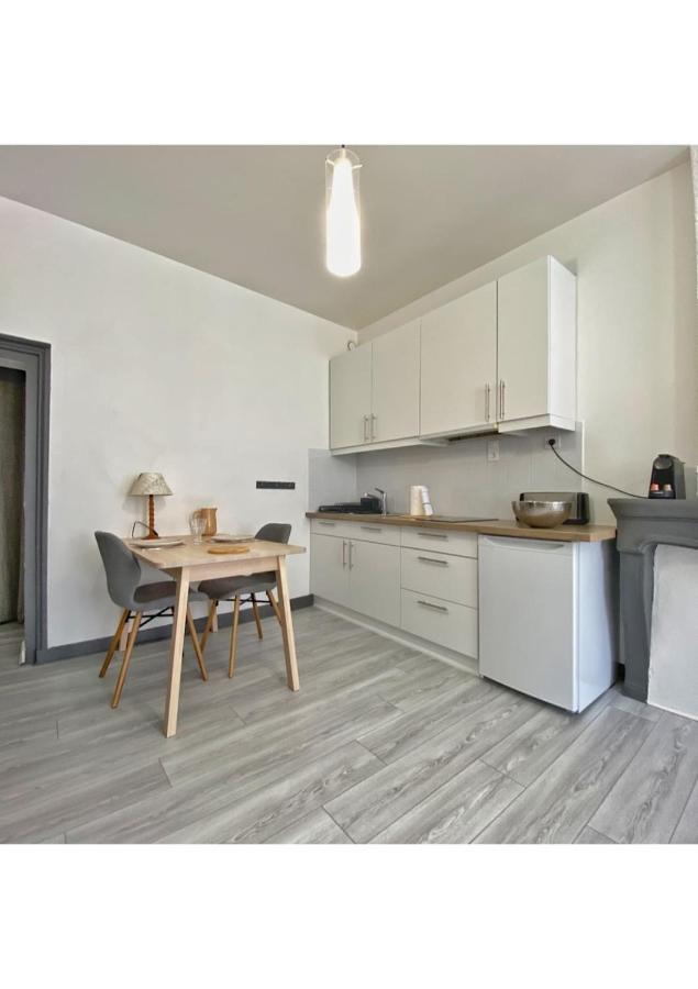 Coup De Coeur Au Pied Du Chateau - Nice Studio Ideally Located 안시 외부 사진